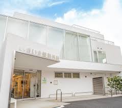 月給32万円～／年休120日以上の整形外科クリニックで、多様な症例と充実した設備があなたの臨床力を育てます。